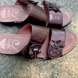 New Dansko Size 39 Dressy Clog (Bronze)